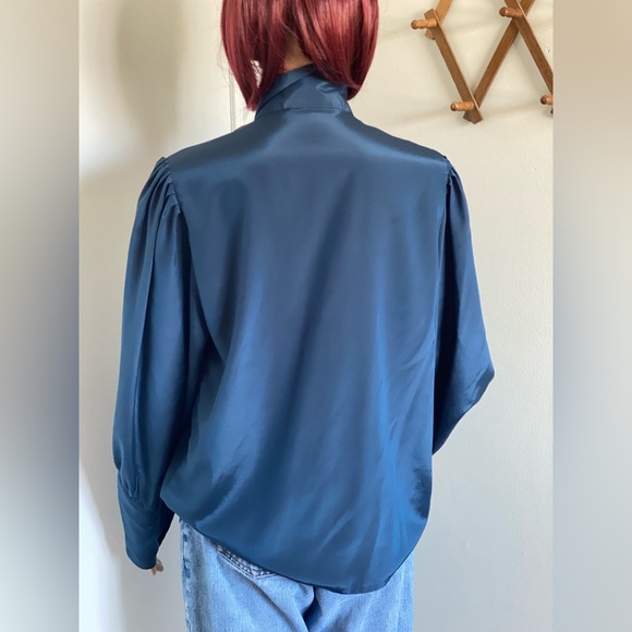 Kara vintage Blouse - Picture 9 of 16